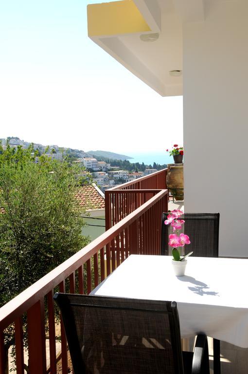 Guest House Smajlaga อุลซิน ภายนอก รูปภาพ