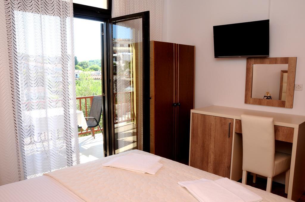 Guest House Smajlaga อุลซิน ภายนอก รูปภาพ