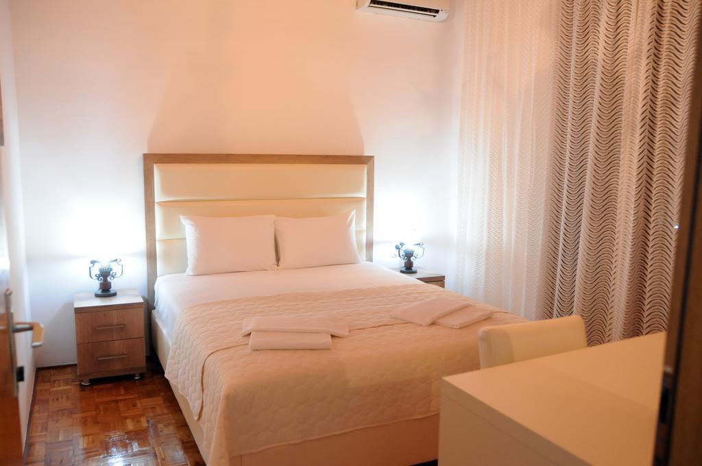 Guest House Smajlaga อุลซิน ภายนอก รูปภาพ