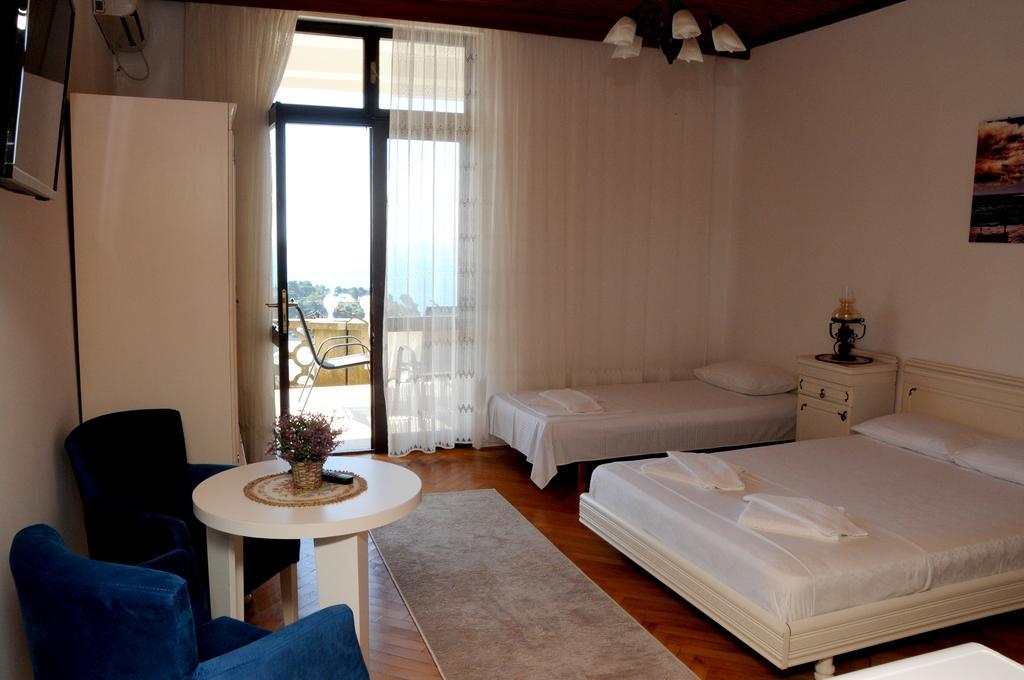 Guest House Smajlaga อุลซิน ภายนอก รูปภาพ