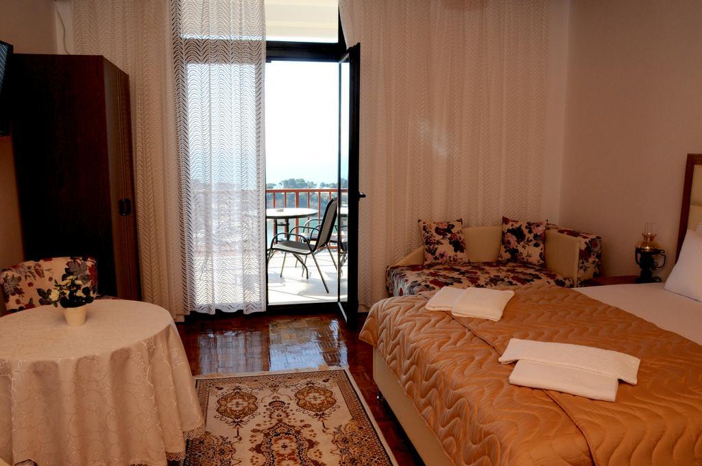 Guest House Smajlaga อุลซิน ภายนอก รูปภาพ