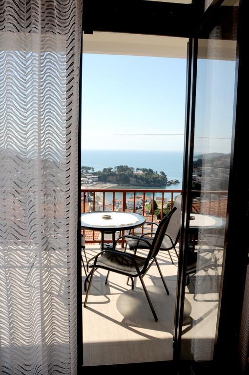 Guest House Smajlaga อุลซิน ภายนอก รูปภาพ